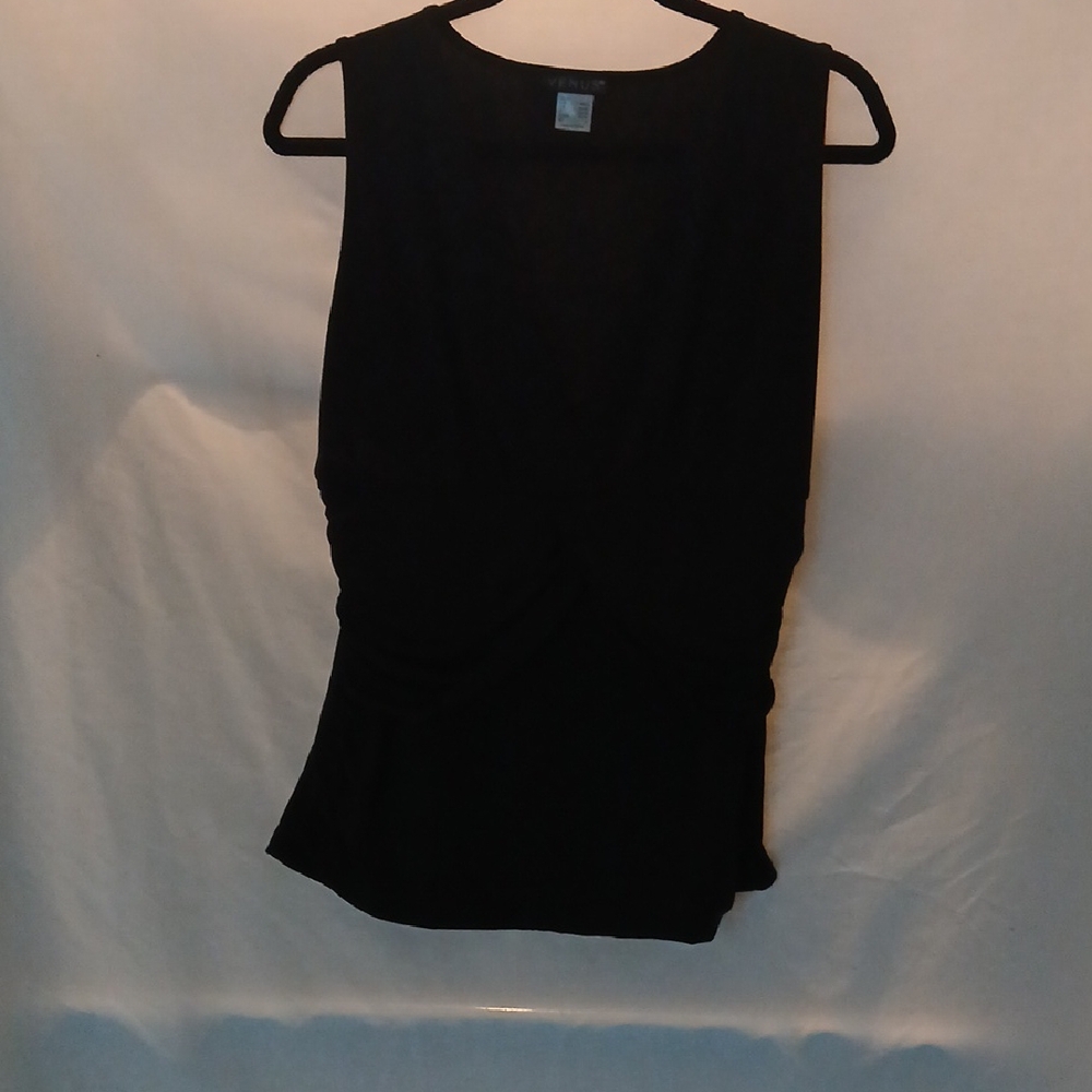 VENUS Black Sleeveless Tank Top